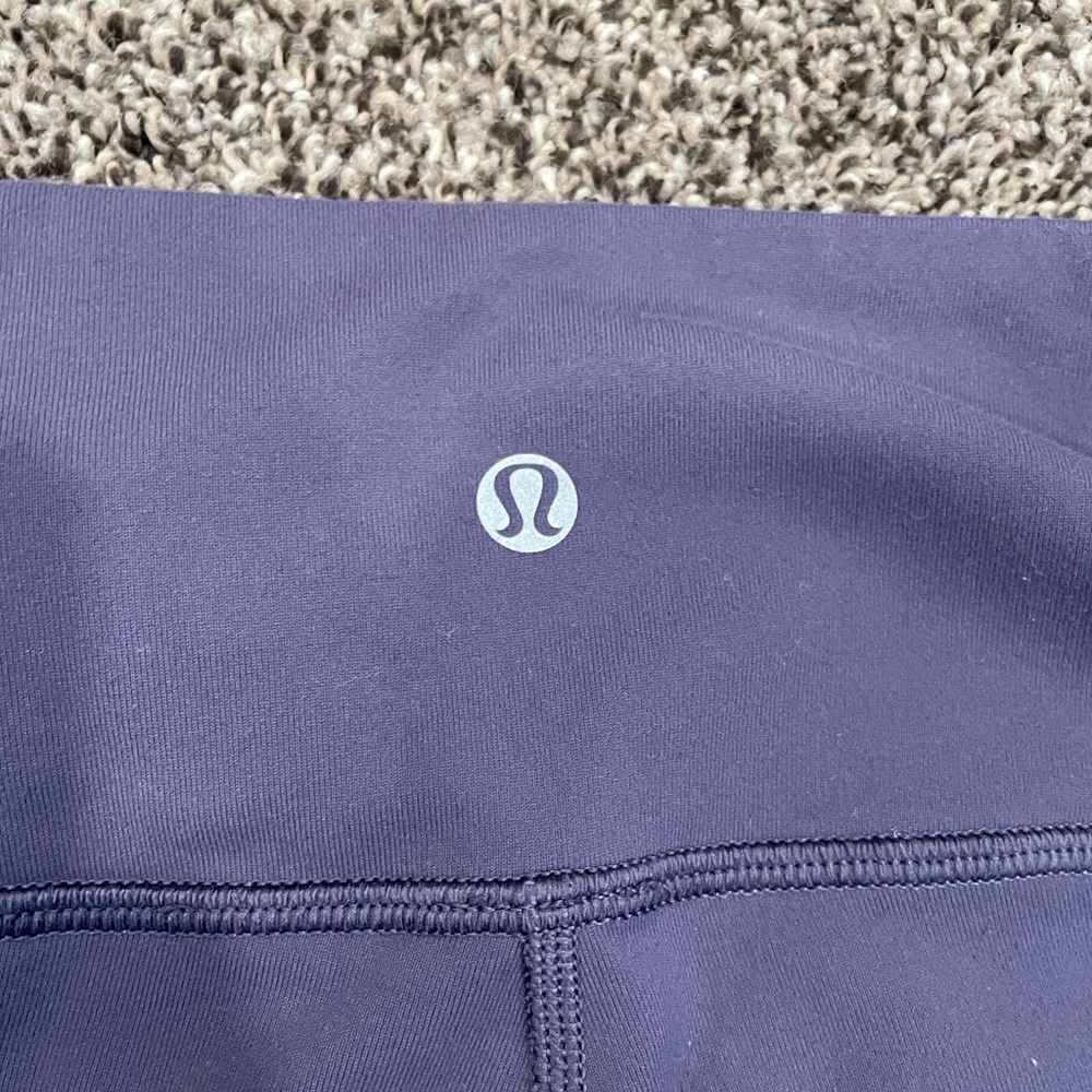 Lululemon leggings size 4